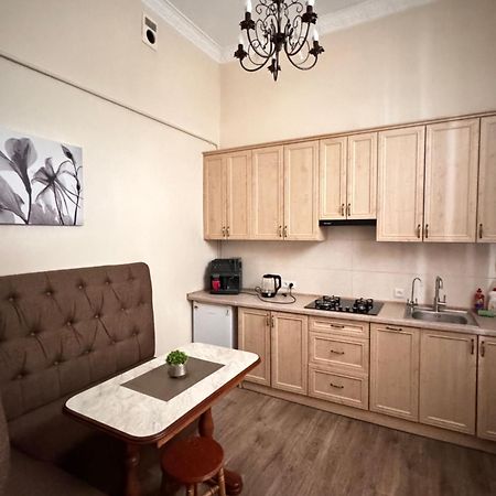 Apartamenty Kulisha 25 ลวีฟ ภายนอก รูปภาพ