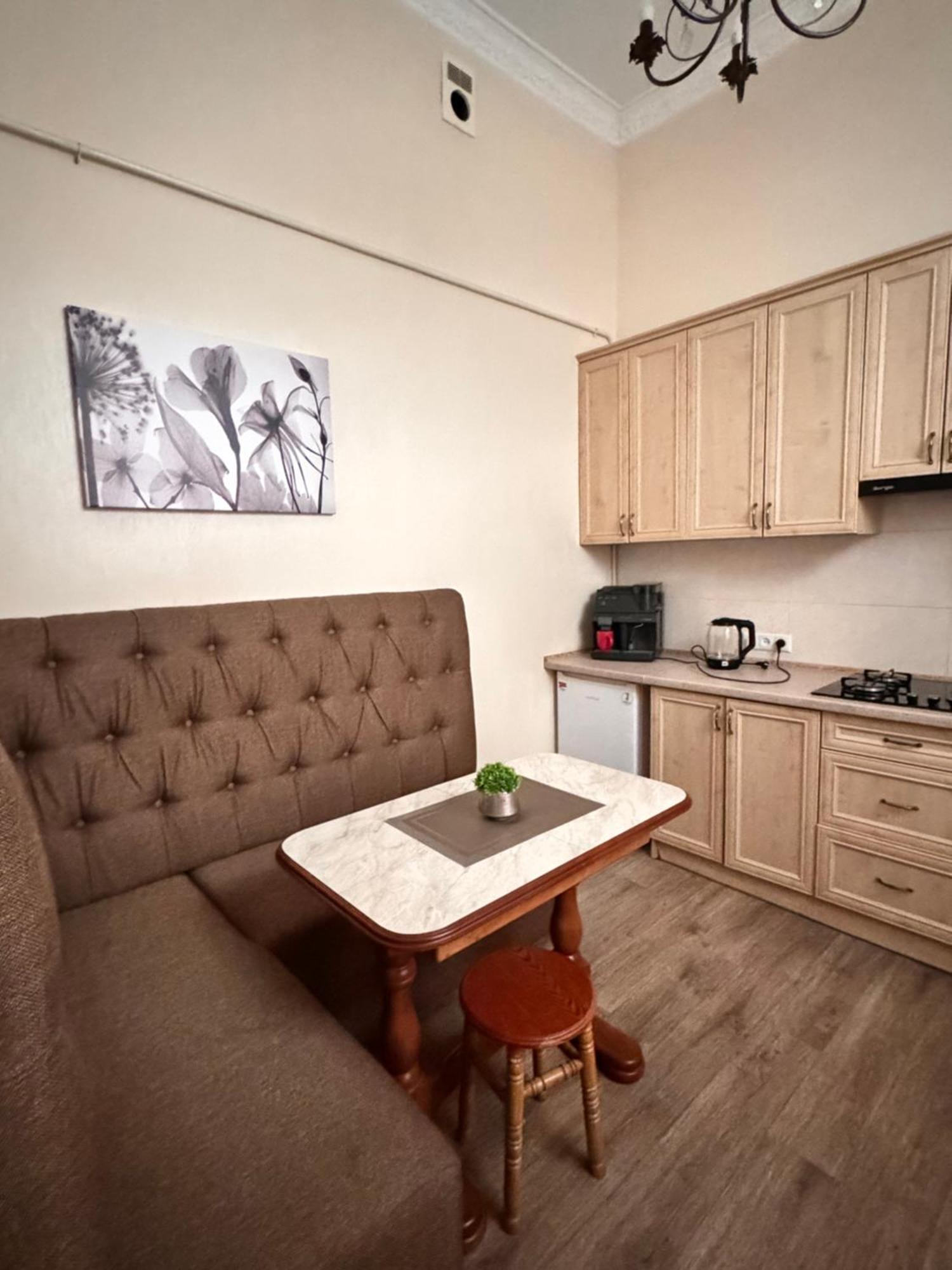 Apartamenty Kulisha 25 ลวีฟ ภายนอก รูปภาพ