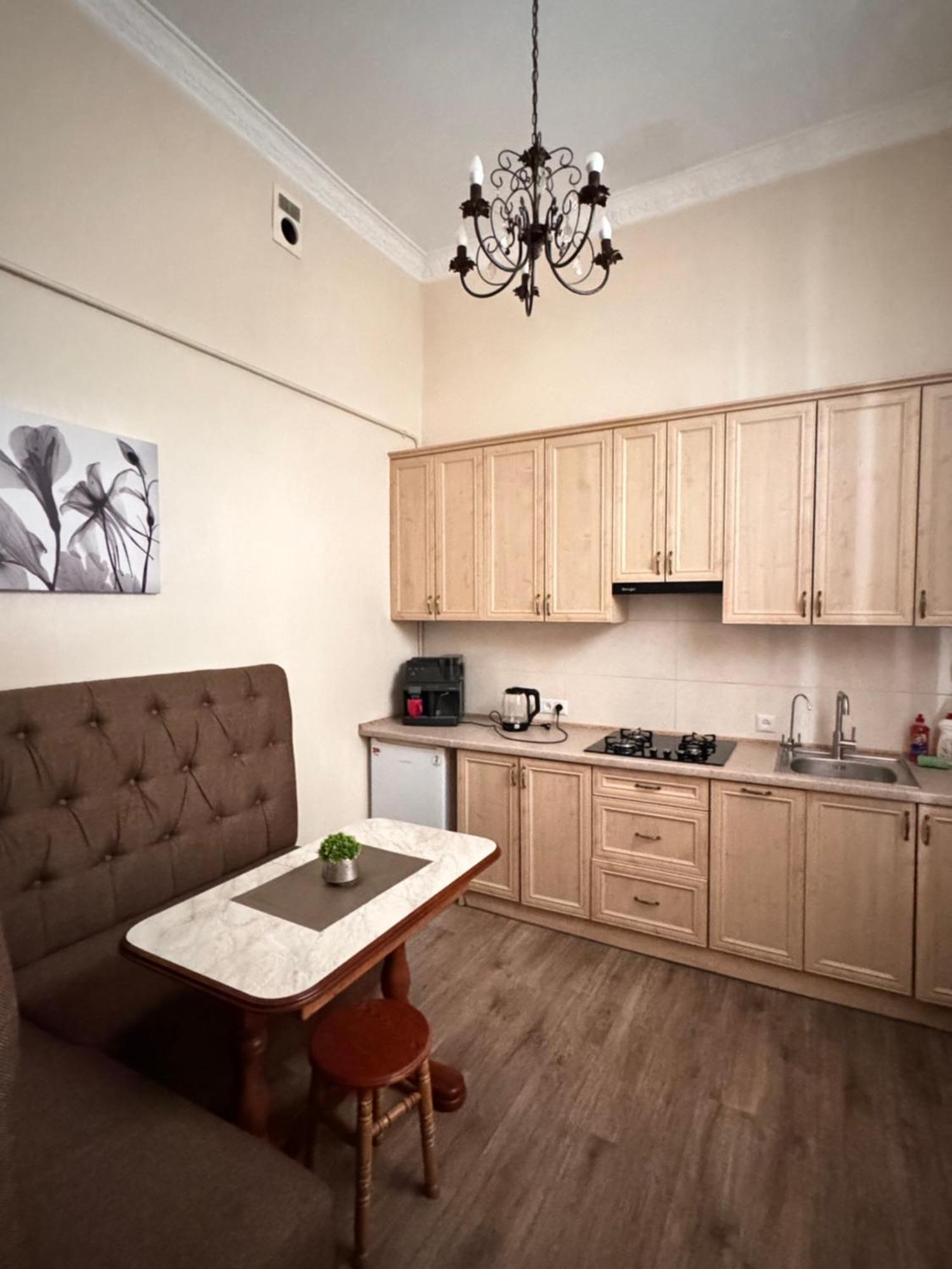 Apartamenty Kulisha 25 ลวีฟ ภายนอก รูปภาพ