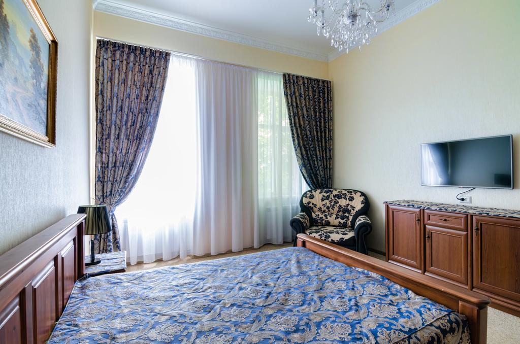 Apartamenty Kulisha 25 ลวีฟ ภายนอก รูปภาพ