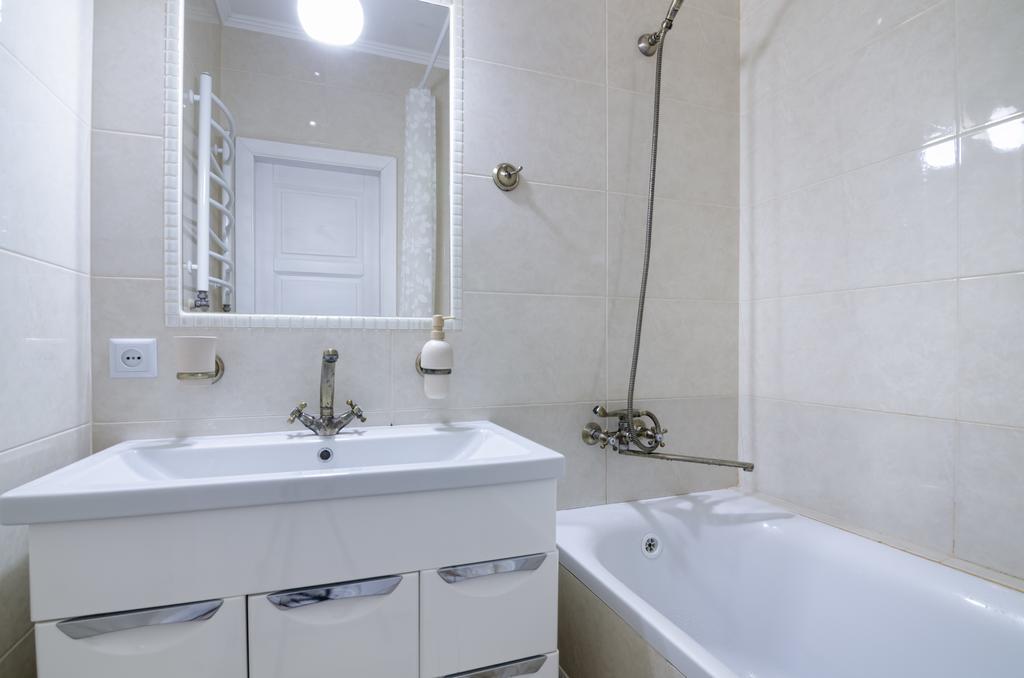 Apartamenty Kulisha 25 ลวีฟ ภายนอก รูปภาพ