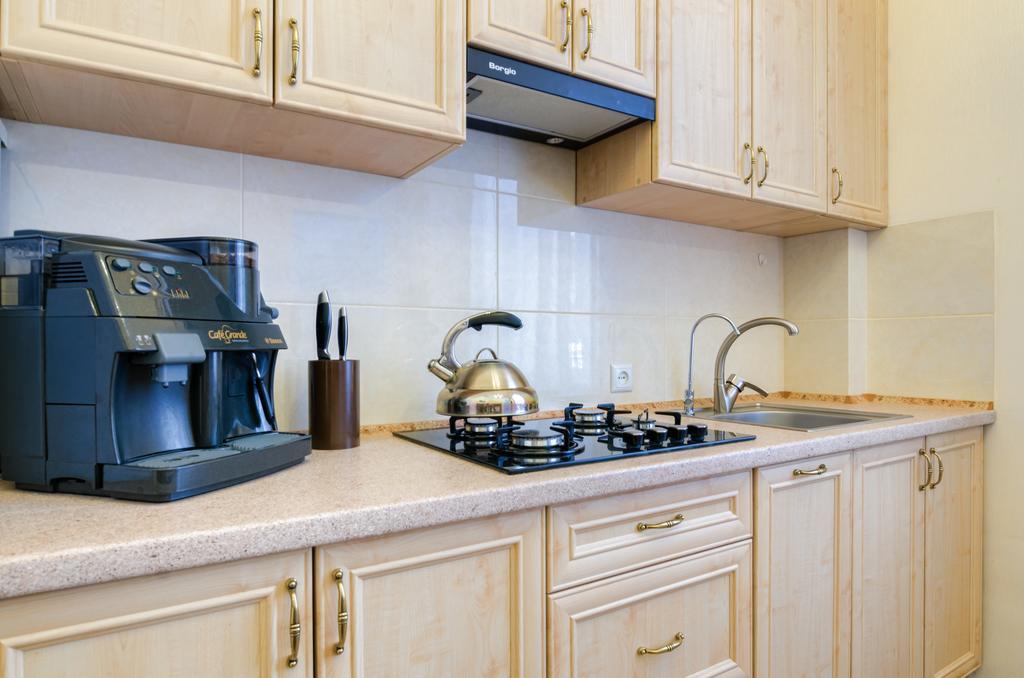 Apartamenty Kulisha 25 ลวีฟ ภายนอก รูปภาพ